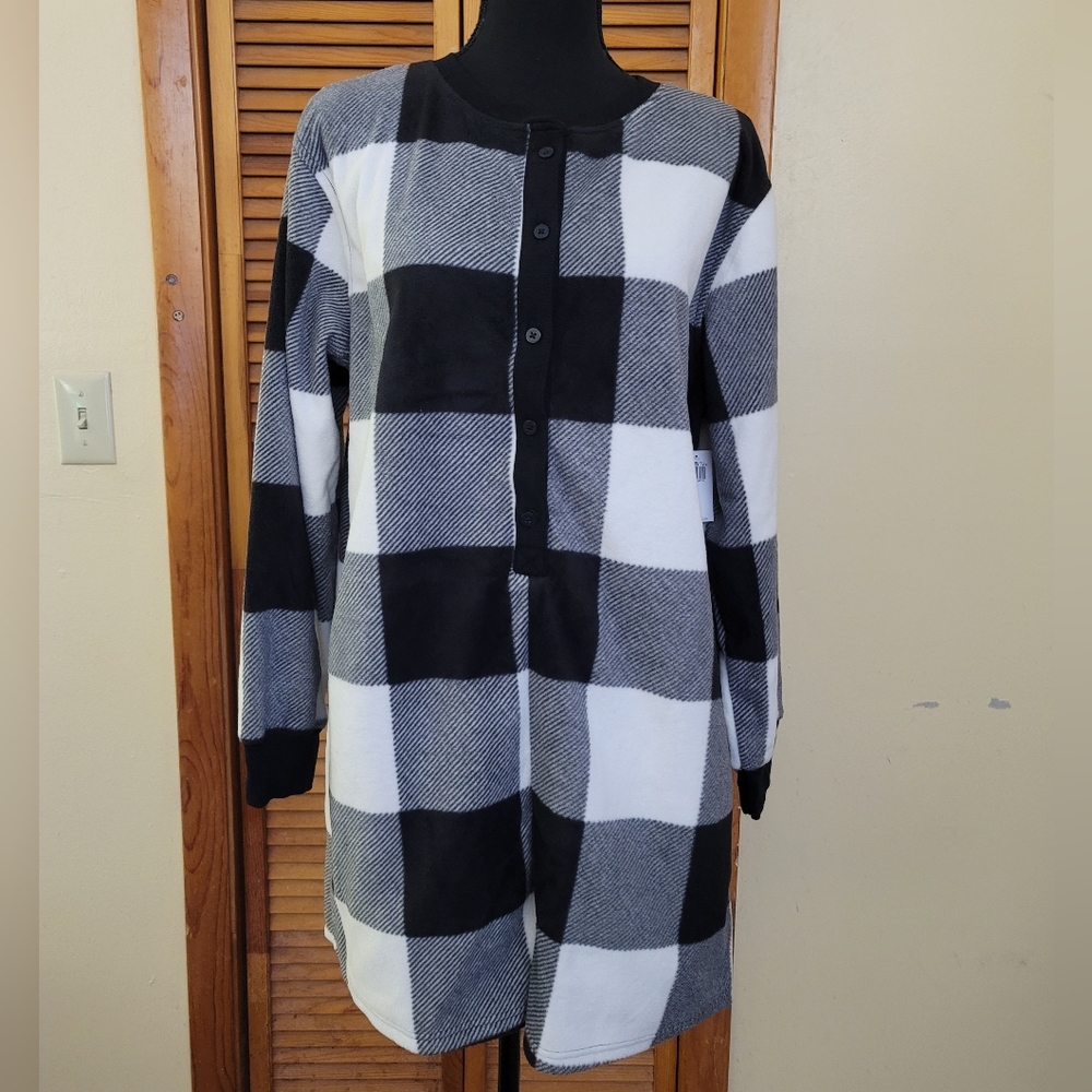 NWT Old Navy Women's Fleece Henley Pajama Romper Size Large